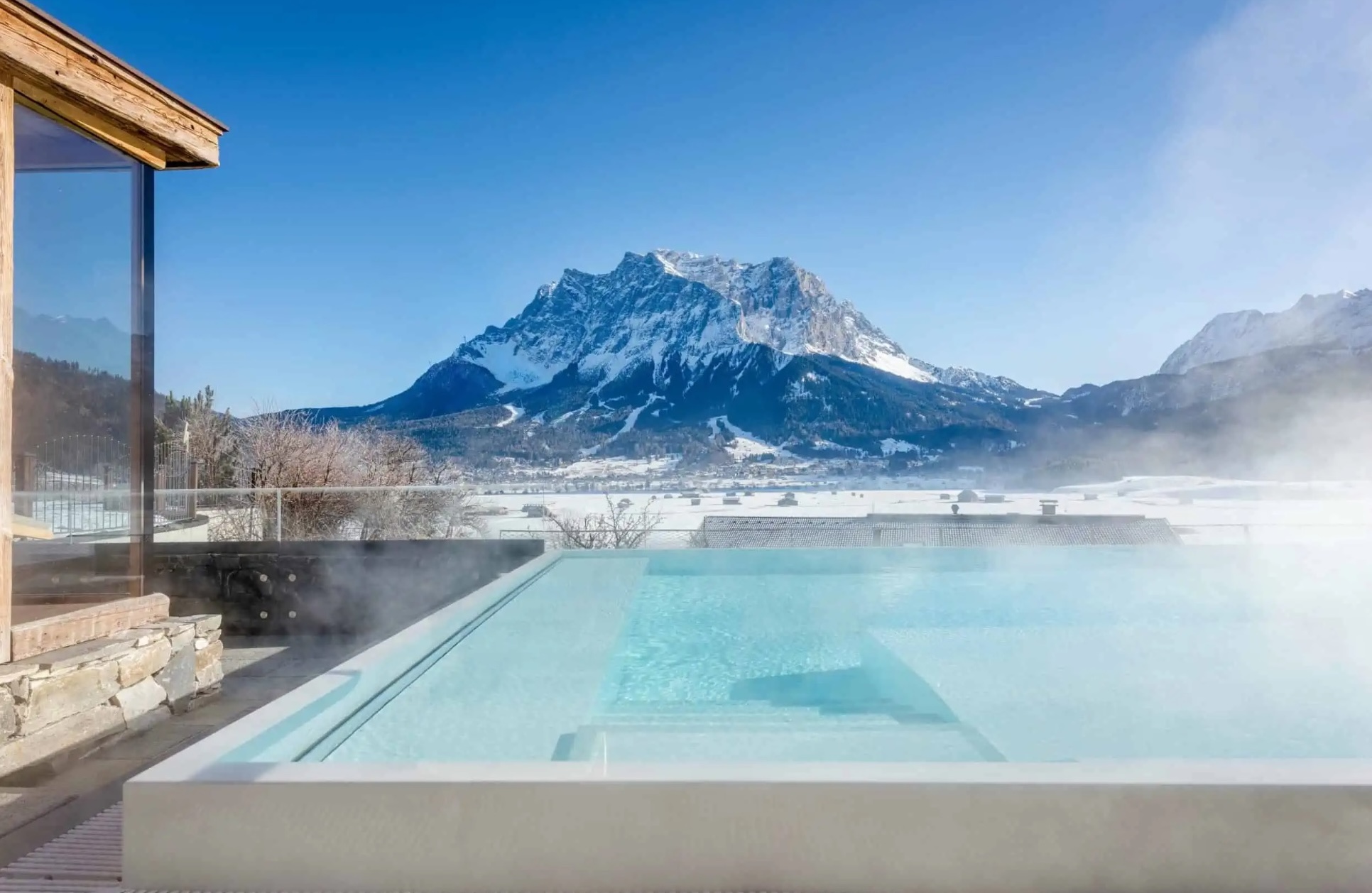 Weihnachts-Wellness: Vier magische Hotels, die den Advent leuchten lassen